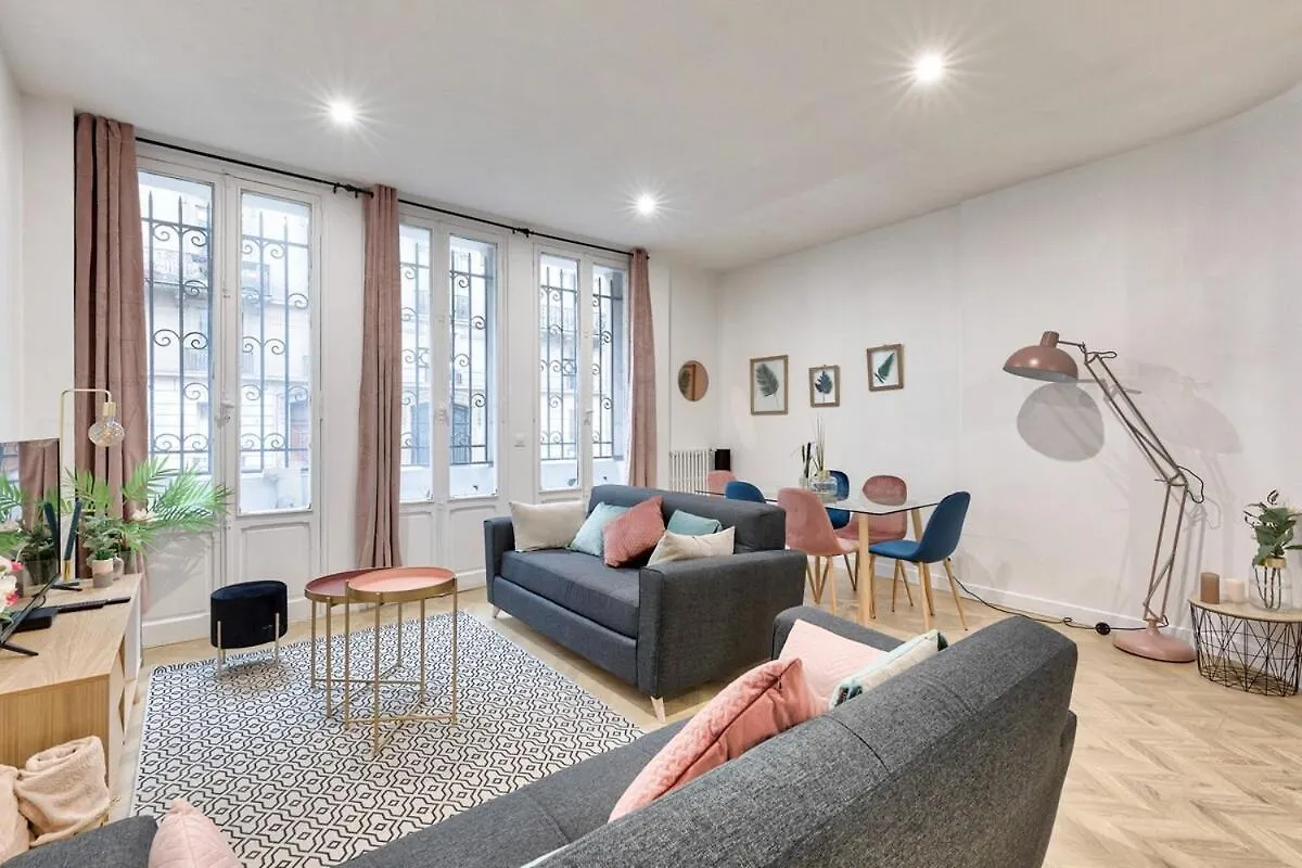 Apartment Appartement Familial Proche Arc De Triomphe - 8P Paris